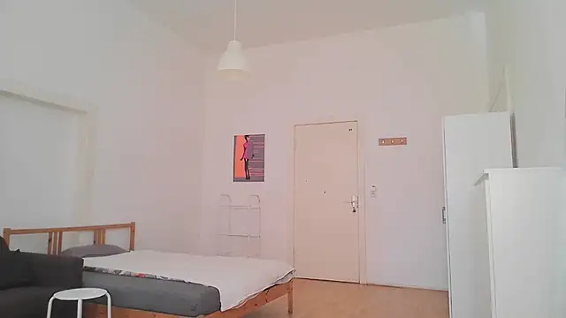 SwimAround2025 live cam on StripChat