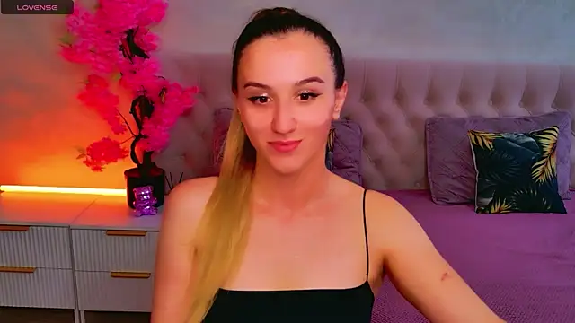 JasminUqueen live cam on StripChat
