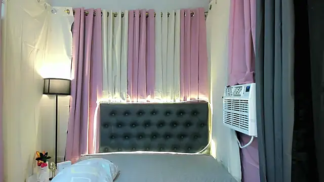 Valentina_lust live cam on StripChat