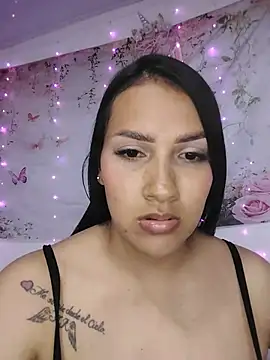 Dulce_milk live cam on StripChat
