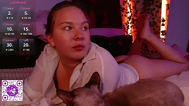 rubyeverly live cam on StripChat