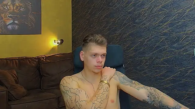 NicoTroy live cam on StripChat