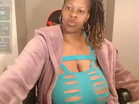 bustylisa1983 webcam