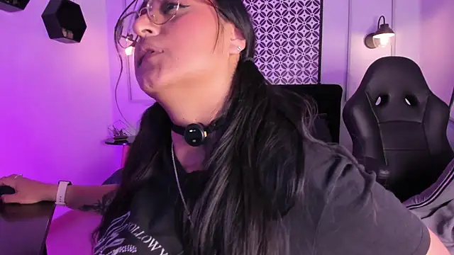 Amber_gold_ webcam