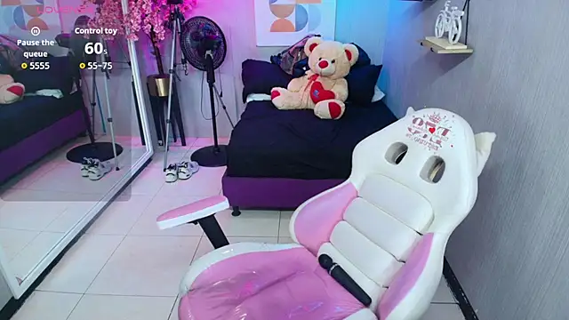 Maggy_t18 webcam