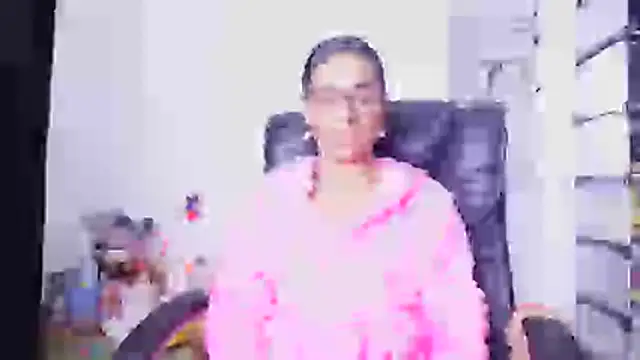 Aries_Mature webcam