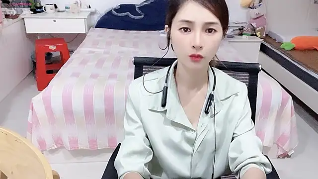 miaomiao-99 live cam on StripChat