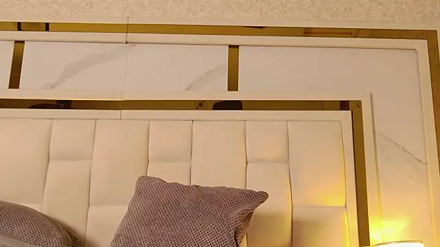 elaara_sm live sex cam