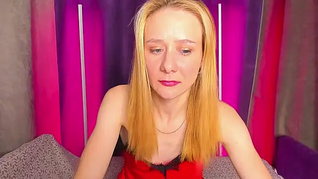 NikaBond live cam on StripChat