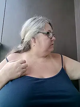 sex2 (F mature) - naked, squirt