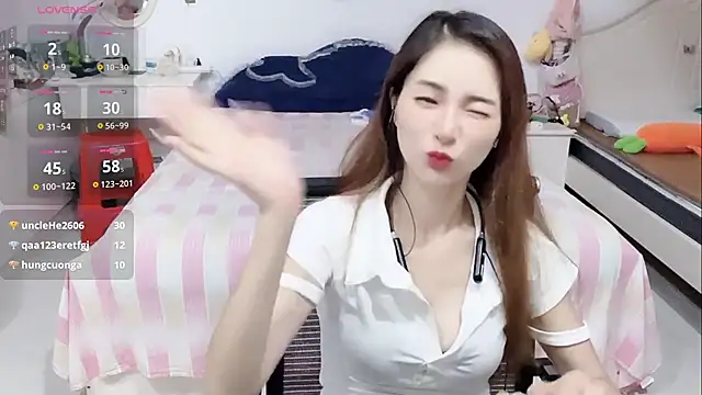 miaomiao-99 webcam