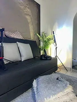 Isa__Blanc ✝ online sex stream