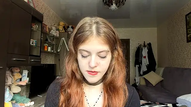 BuzzingRaid live cam on StripChat