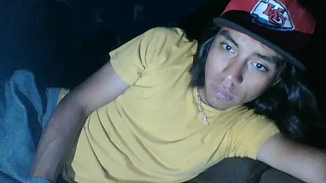 AlexAlejandro13 webcam