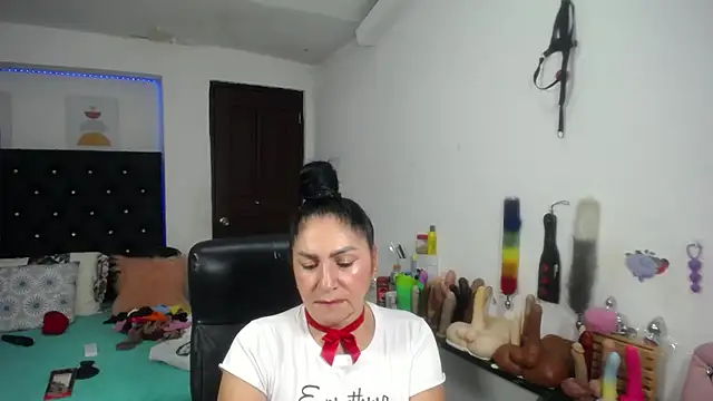 mature_bigboobs10 webcam