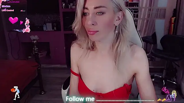 AnnieGOld_ webcam
