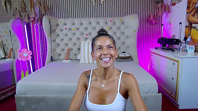 PlayfulShow webcam