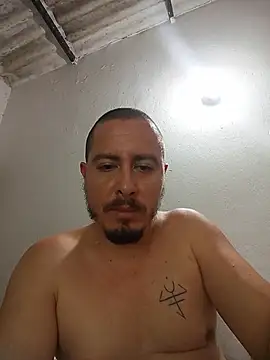 black-pussy-and-white-coc webcam