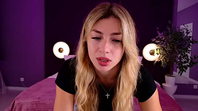 HelenaMorgan webcam