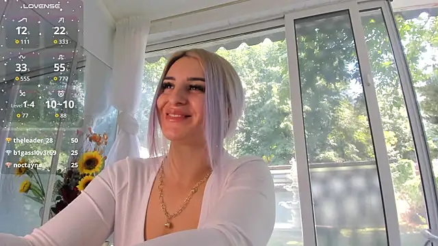 Ella_Vee webcam