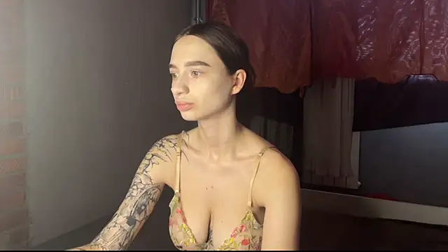 imChatty_Alice webcam