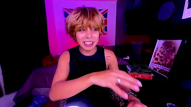 Aronn_44 webcam