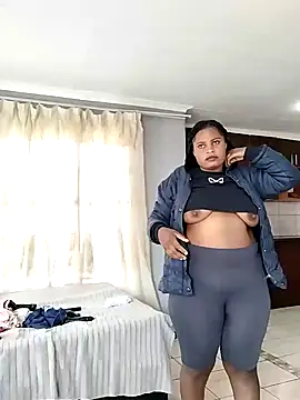 JuicyHoney_01 webcam