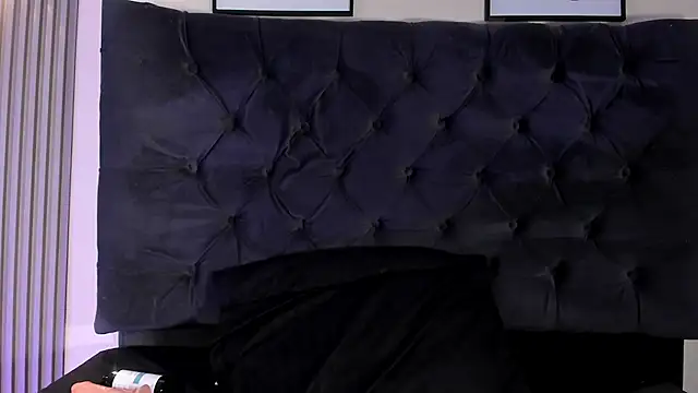 Alice_Jhons webcam