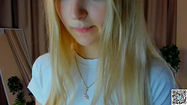 GirlMathExpert webcam