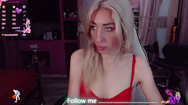 AnnieGOld_ webcam