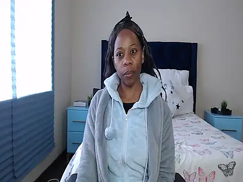 QUEENMANDYY