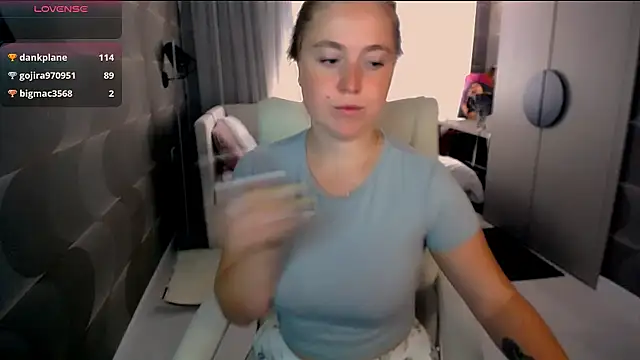 Kate_Moan webcam