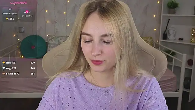 Shy_Polly webcam