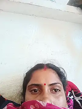 Poojaxx56 webcam