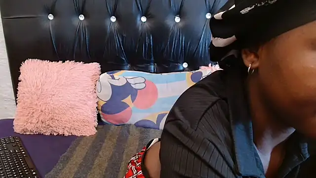 PunkinbuttXx05 webcam