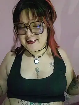 curvy_latina webcam