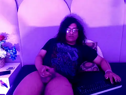 jessie_dark30 webcam