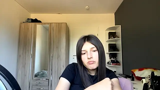 spanishrooter - SpanishRooter's free webcam - UK Sex Cams