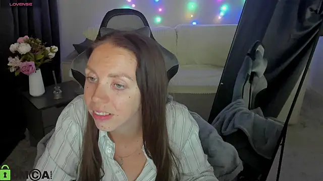 emilystevart - EmilyStevart's free webcam - UK Sex Cams