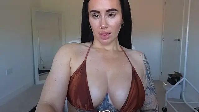 LibbyLoveHeartx live cam on StripChat