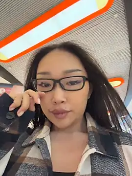 trytomakememoam webcam