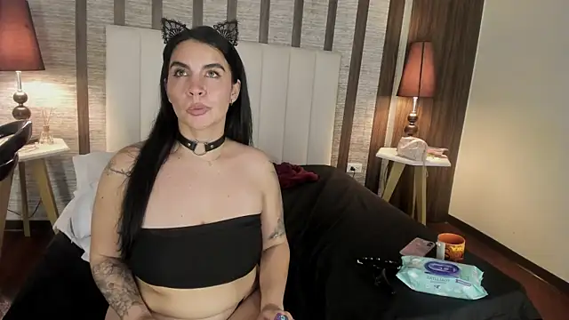 Hannah_Cross webcam