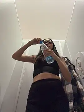 trytomakememoam webcam