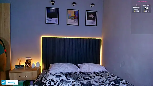 Leo_Savage_ webcam