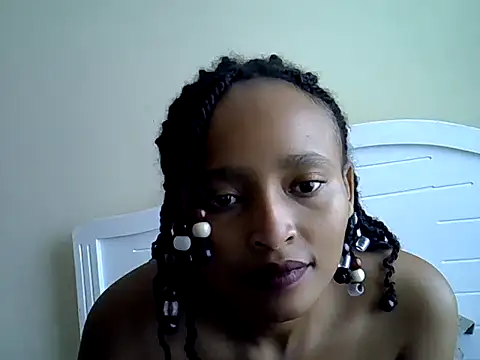 Badgalheloves webcam