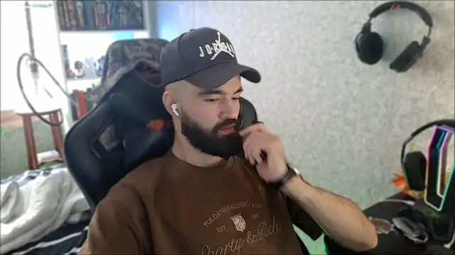 _Serious_Man webcam