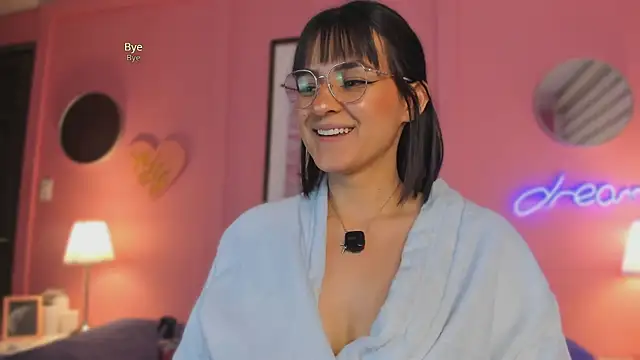 SoySaraa webcam