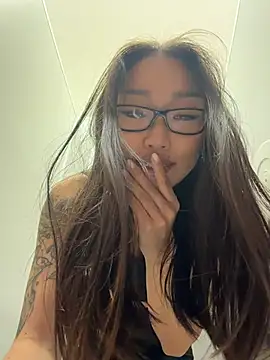 trytomakememoam webcam
