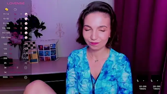 KindHazelHere_ webcam