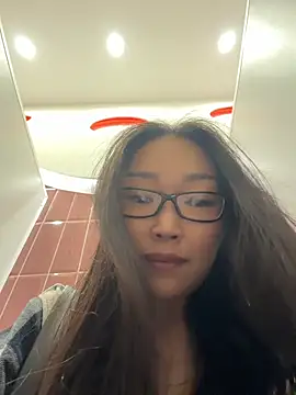 trytomakememoam webcam